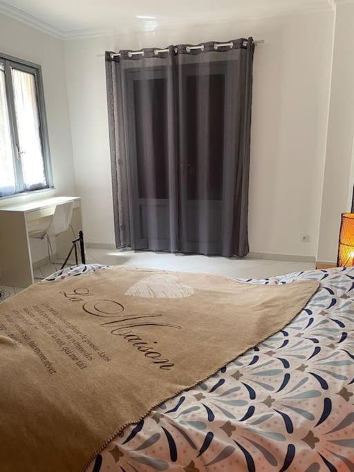 Villa Serenice - F2 Au Calme, Climatise, Wifi Et Parking Gratuit エクステリア 写真